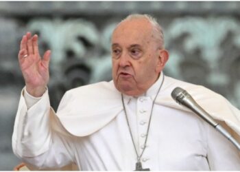 Trump’s anti-immigration plans would be ‘disgrace’ – Pope Francis