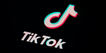 Relieved U.S. TikTok enthusiasts hope ‘magic’ returns as app is restored