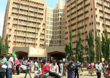 Many FG workers decry high taxes amid low income