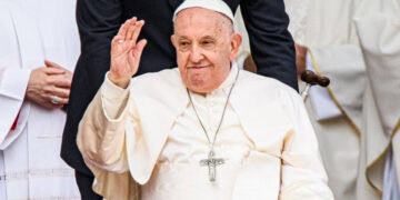 Pope Francis Remains ‘Critical’, Has Kidney Problem-Vatican