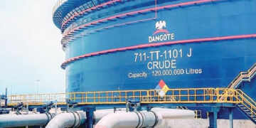 Dangote Refinery Slashes Petrol Gantry Price To N825 Per Litre
