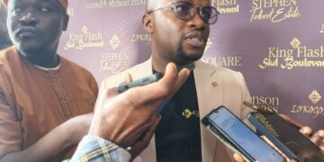 Kings Flash CEO defends Photography career at Abuja studio launch