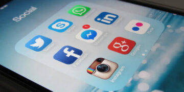 Report: US Halts Visa Interviews, May Vet Foreign Students’ Social Media