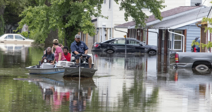 Flood Kills 27, Over 27 Girls Missing in Texas