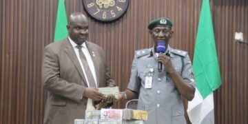 Customs Nabs N654m in Foreign Currency at Kano Airport, EFCC to Pursue Prosecution
