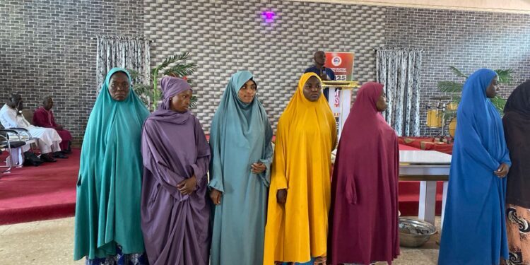 Kaduna Baptist Church Donates N50,000 Each To 8 Muslims, 4 Retired Pastors