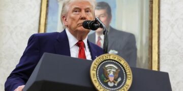 EU Threatens Retaliation Over US Tariffs as Trump Signals Willingness to Negotiate