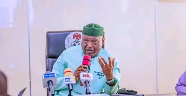 ‎Ekiti Governor Disbands Cabinet