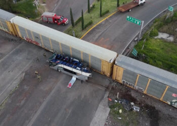 Ten Fatalities, 61 Injuries Following Collision of Freight Train with Double-Decker Bus in Mexico