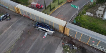 Ten Fatalities, 61 Injuries Following Collision of Freight Train with Double-Decker Bus in Mexico