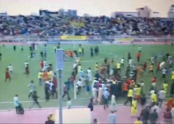 Kano Pillars Fans Attack Referees During 3SC Clash