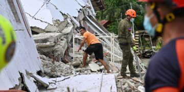 Earthquake Kills 72 in Philippines