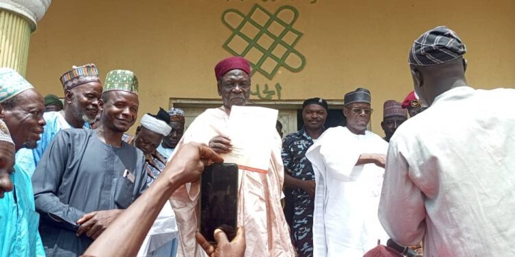 Taraba Monarch Urges Stronger Collaboration Between Security Agencies, Vigilante, and Hunters