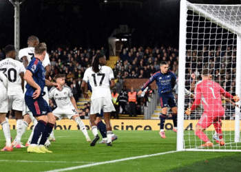 Arsenal Beat Fulham To Move Atop EPL Log