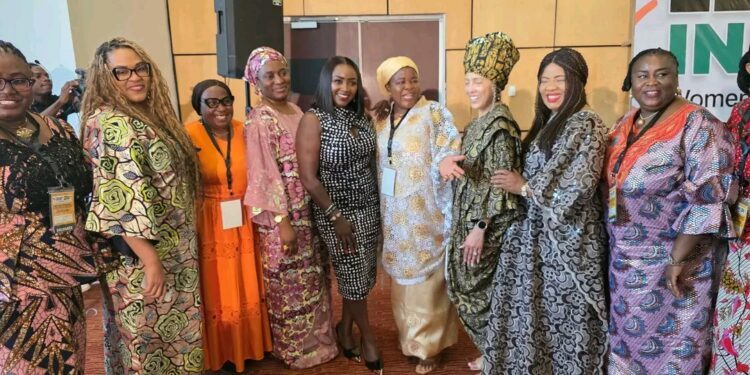 Women Should Eschew the Queen Bee Syndrome