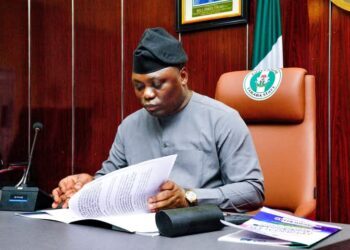 Taraba Governor Obtains APC Membership Card Ahead of Party Switch