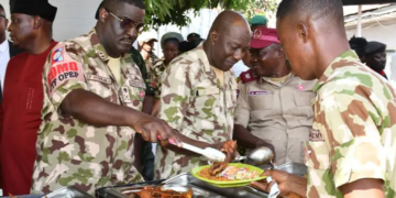 Christmas: CDS Fetes Frontline Troops in Plateau