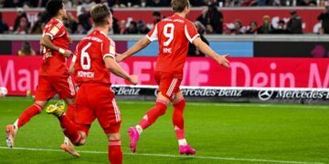 Kane Scores Hat-Trick As Bayern Stroll Past Stuttgart