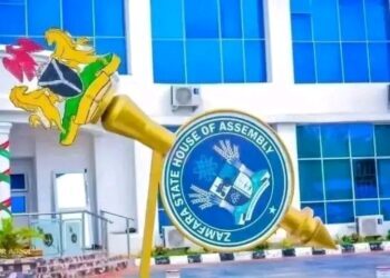 Zamfara Speaker, 12 PDP Lawmakers Defect to APC