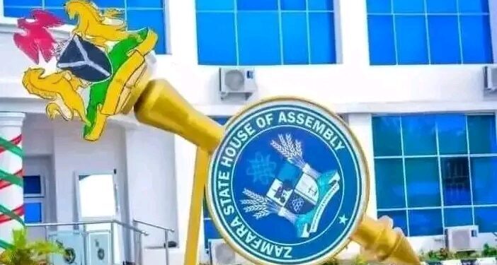 Zamfara Speaker, 12 PDP Lawmakers Defect to APC