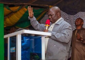 Taraba Governor Urges Reliance on God Amid Global Storms