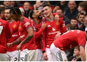 Man Utd Sink Villa to Boost Top-Four Bid