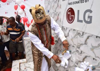 LG Commissions Solar Borehole, Strengthens Clean Water Supply in Owerri