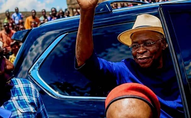 Danjuma Hails Takum Market Project After Site Inspection