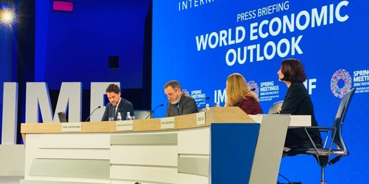 IMF projects Nigeria’s growth to hit 4.3% by 2027