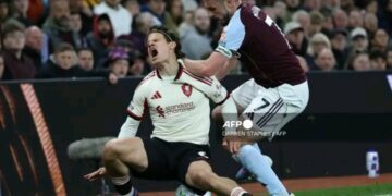 Aston Villa Thrash Liverpool 4-2 to Seal Champions League Return
