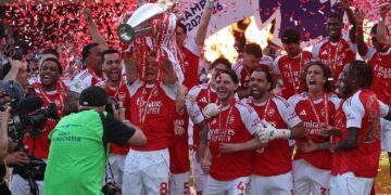 Arsenal Lift Premier League Trophy After 22-Year Wait