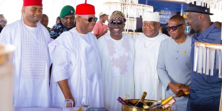 Akpabio Tells Igbo Youth: Armed Struggle Will Fail, Promises Extra State for South East