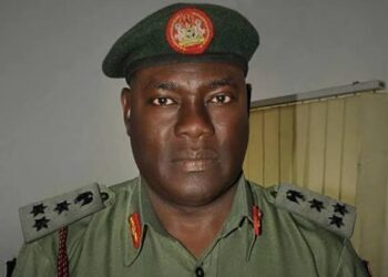General dies in captivity, wife still missing