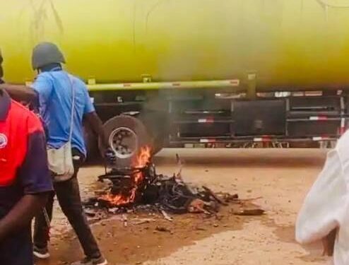 Mob Lynches Woman, Sets Body Ablaze After Seizing Her from Police Custody in Kaduna