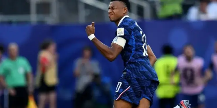Mbappe Penalty Punishes Paraguay as France Reach Quarter-Finals