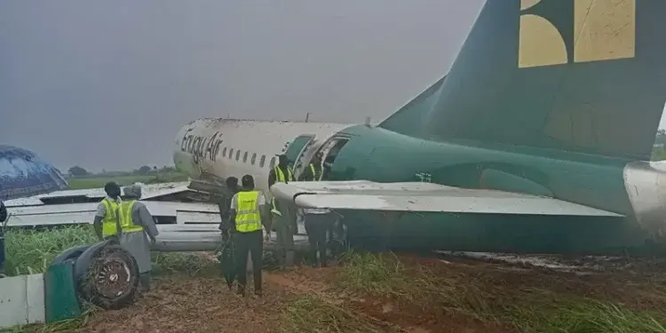 Enugu Air aircraft overshoots runway in Benin airport; ‘Everyone’s safe’