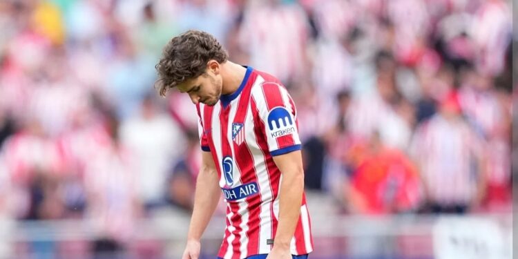 Alvarez returns to training amid Arsenal ,Barcelona interest