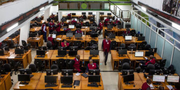 Nigerian Stock Market Plunges by N599 Billion as Selloffs Intensify