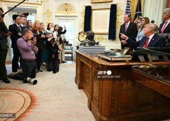 Trump bans CNN, MS NOW, Politico from covering White House over ‘constant fake news’