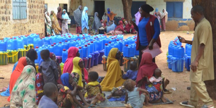 NGO Donates Emergency Relief Materials To Hundreds Of IDPs In Sokoto
